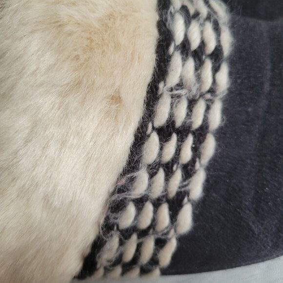 Cozy Isotoner Womens Faux Fur Lined Slippers Size 7.5-8 Slip-On Memory Foam Mule - Picture 3 of 6